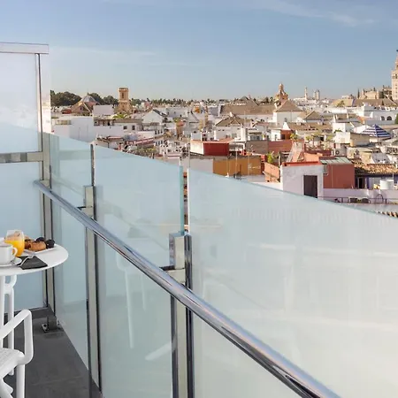 Hotell Catalonia Giralda 4*